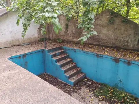 VENTA- CASA  5 AMBIENTES- PARQUE SAKURA- Bartolomé Mitre 700