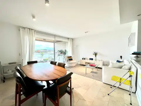 Departamento en Venta con 2 cocheras