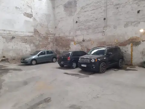 Cochera en Venta en Constitución.