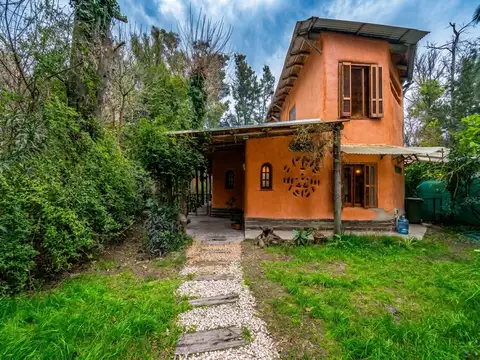 CASA EN VENTA 4 AMBIENTES INGENIERO MASCHWITZ