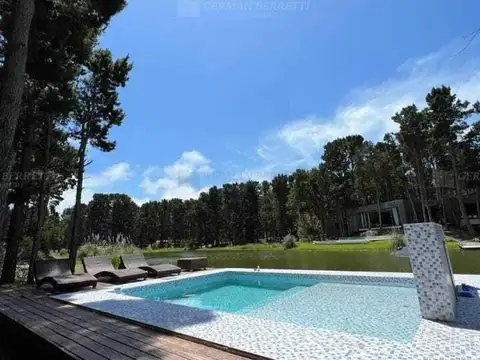 Villa Robles 100