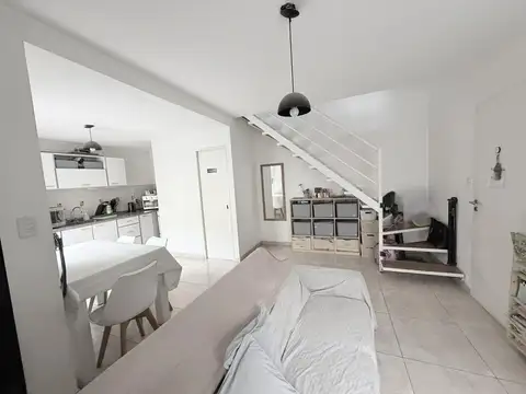 Depto Tipo Casa en Venta en Luis Guillon, USD 73.000