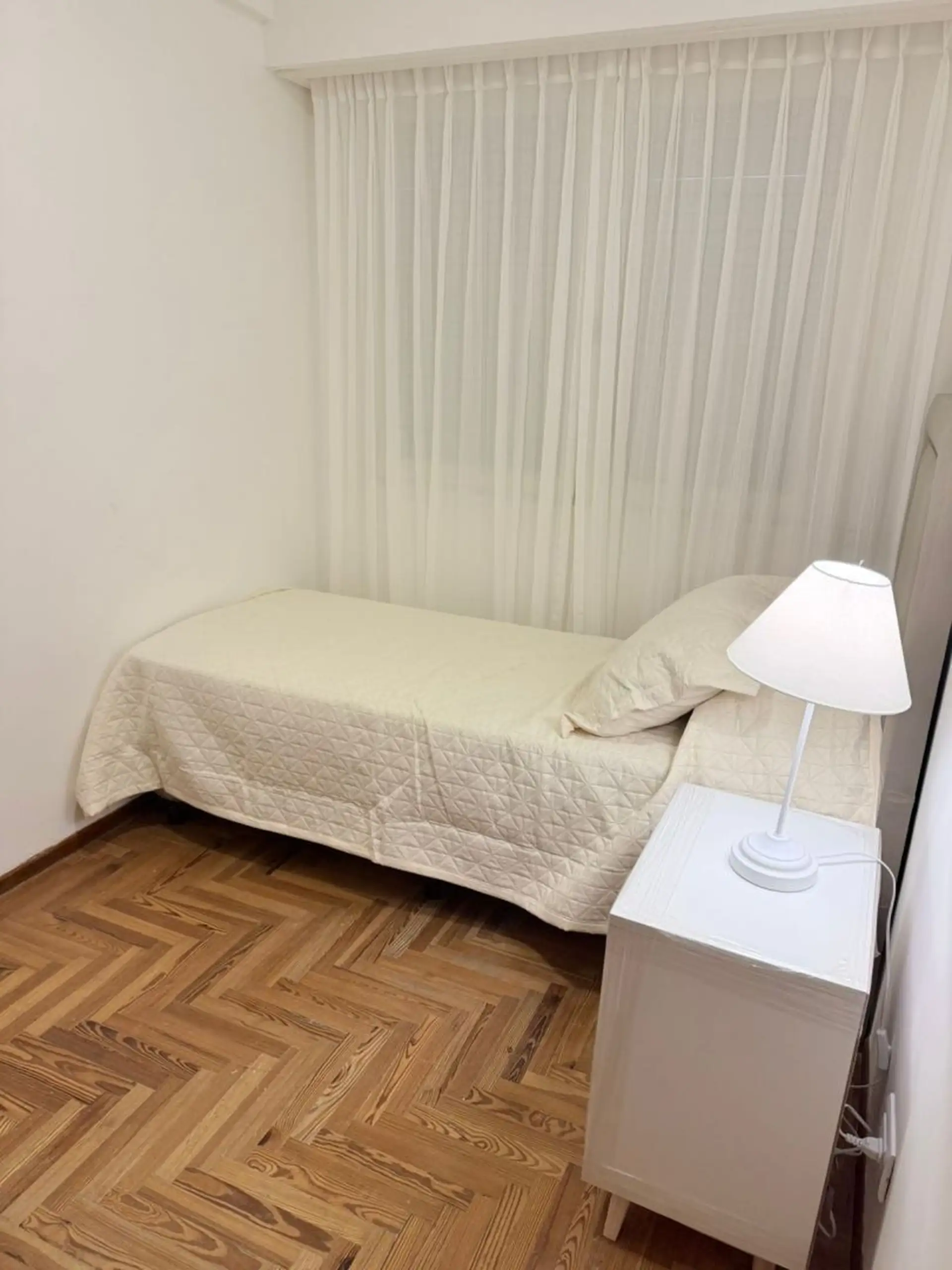 Venta departamento 3 ambientes con dependencia, balcón saliente y 2 baños