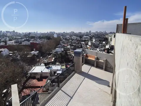 Dúplex 3 ambientes con terraza y parrilla en Villa Ortúzar. Cochera Opcional