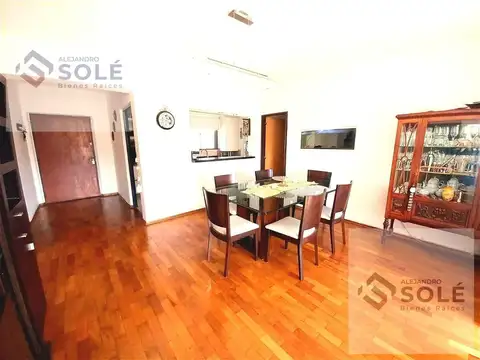 Departamento En Venta En Barrio Alberdi Zona Plaza Colón - Restaurado