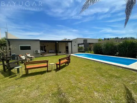 Venta Casa - Barrio San Eduardo, Pilar del Este