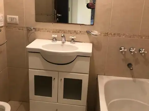 Departamento en Alquiler con 1 cocheras