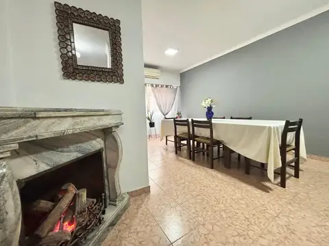 Casa 5 ambientes con 2 baños