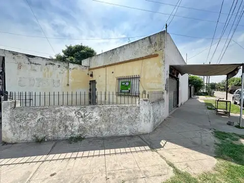 CASA 2 AMBIENTES + LOCAL - PQUE. SAN MARTIN