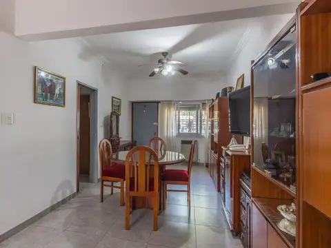 VENTA CASA 2 AMB +1  EN PALOMAR C/COCHERA Y PATIO