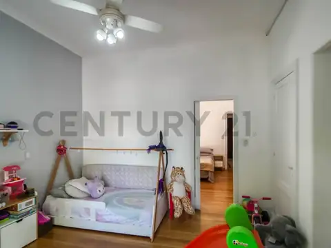 Departamento 9 ambientes con 2 baños