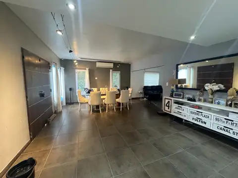 Casa en Venta de 5 dormitorios