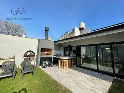 Casa en Alquiler Temporal con 2 cocheras