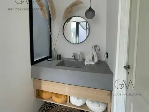 Casa 4 ambientes con 2 baños