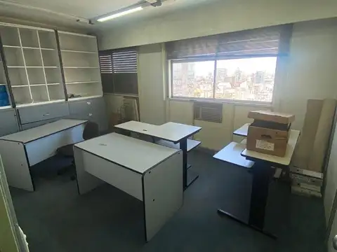 Amplia oficina en excelente ubicacion