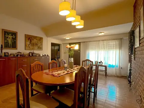 VENTA CASA 4 AMBIENTES POMPEYA GRAN PARQUE