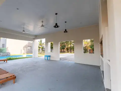 Quinta en Venta en Arroyo Leyes, USD 57.000