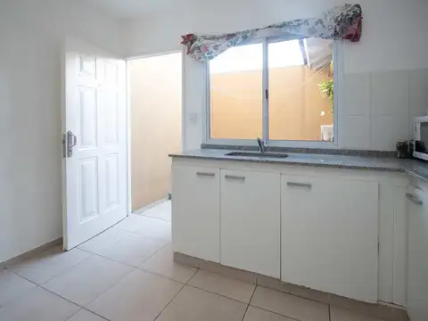 Depto Tipo Casa en Alquiler de 3 ambientes