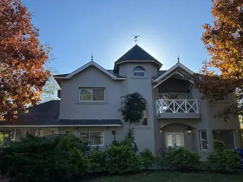 Casa en Alquiler en Campos De Alvarez, USD 2.400