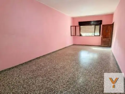 Casa en venta - 2 Dormitorios 1 Baño - Berazategui