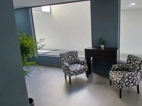 Moreno 900, Piso 8