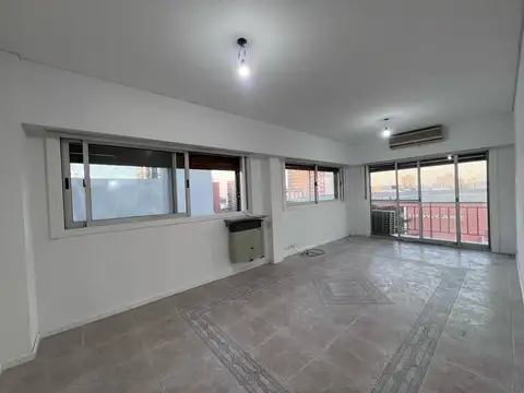 Departamento tres ambientes con cochera en alquiler - Quilmes centro