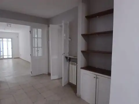Casa 5 ambientes con 4 baños