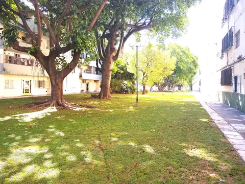 Ezeiza 2800, Piso 2º