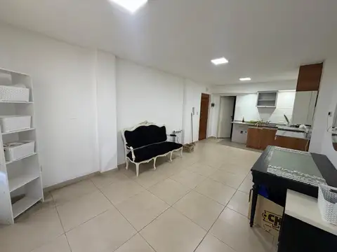 Avenida Hipólito Yrigoyen 12900