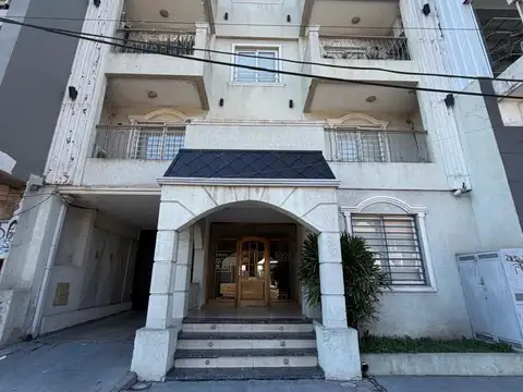 Avenida Hipólito Yrigoyen 12900