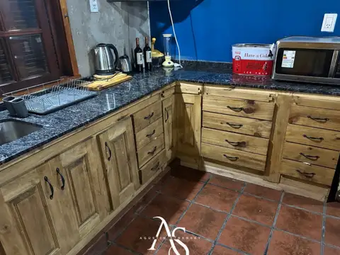 Casa 4 ambientes con 1 baño