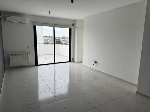Departamento en Alquiler en General Paz, $ 990.000