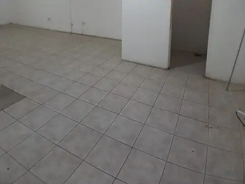 Oficina en Alquiler en Pilar Centro, $ 550.000