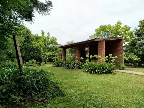 CASA QUINTA EN VENTA DE 4 AMBIENTES PEQUEÑOS EN DEL VISO, BARRIO LOS CACHORROS