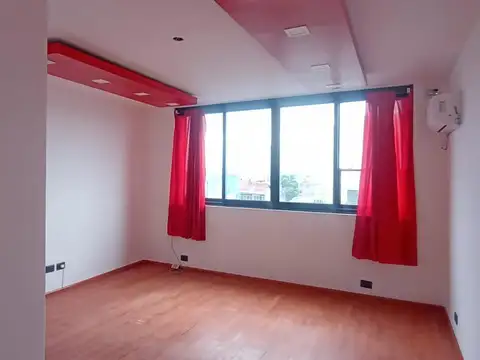 Departamento / oficina 25 m2, baño y cocina, muy luminoso