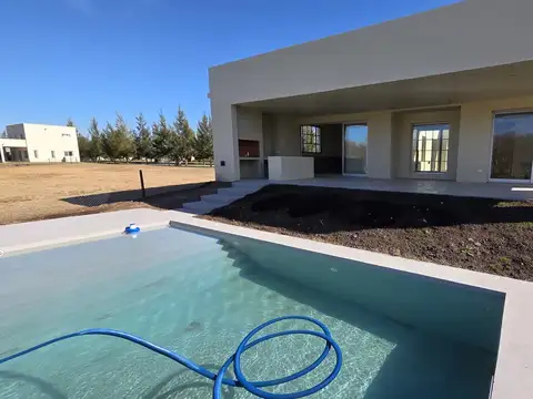 Casa en  BARRIO PRIVADO EL NAUDIR