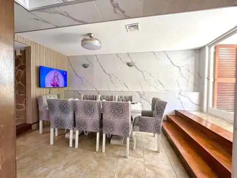 Casa 6 ambientes con 2 baños