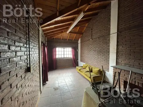 Depto Tipo Casa 4 ambientes con 2 baños