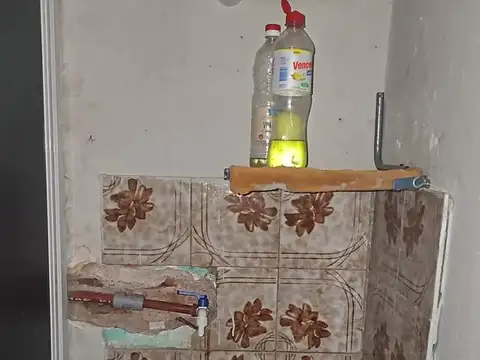 (INCLUYE ABL Y AYSA) LOCAL A LA CALLE EN UNA SOLA PLANTA EN CERRITO AL 900 - ESPACIO AEREO TOILETTE