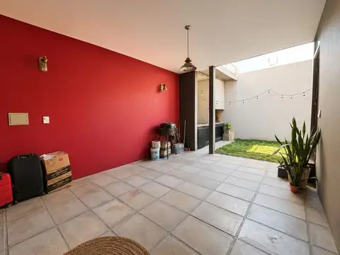 Casa 4 ambientes con 1 baño