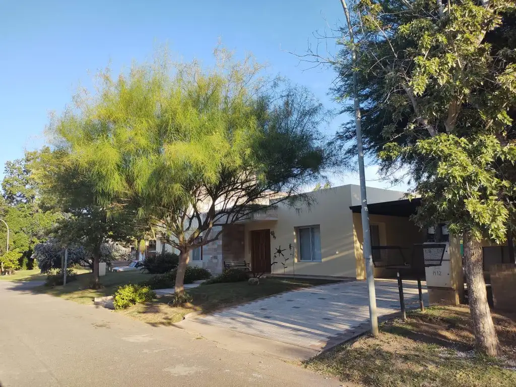 Casa en Venta en Country Los Mimbres - 3 dormitorios