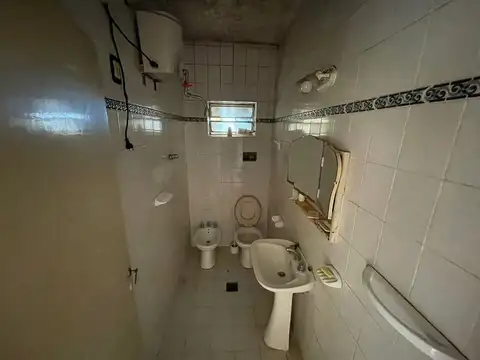 Casa 4 ambientes con 1 baño