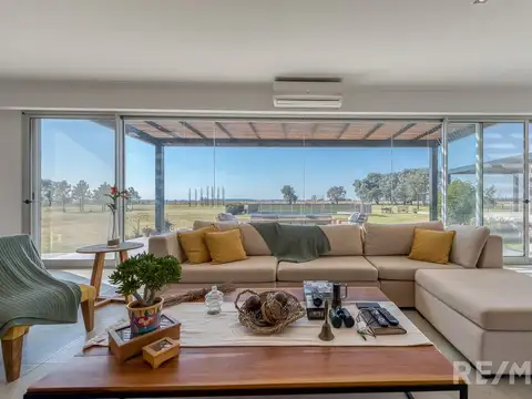 VENTA CASA 5 AMB  LA MACARENA, PILETA, A. CRÉDITO