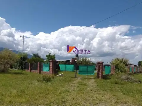 CASA EN VENTA *CAMPO QUIJANO * ESQUINA 