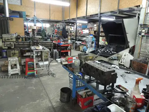 VENTA FONDO DE COMERCIO EN GUILLÓN LOCAL Y GALPON