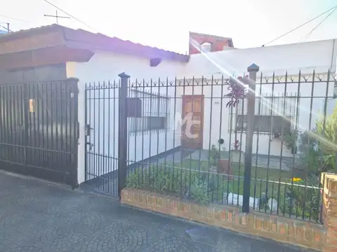 Depto Tipo Casa en Venta de 2 ambientes
