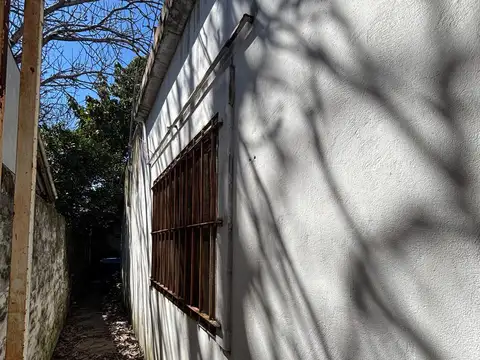 Casa 3 ambientes con 1 baño