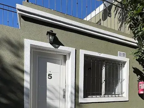Depto Tipo Casa 2 ambientes con 1 baño