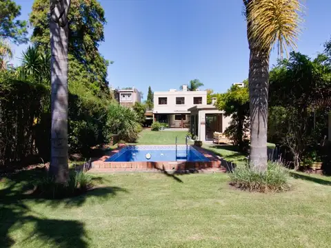 Casa en Alquiler en Carrasco , USD 4.900