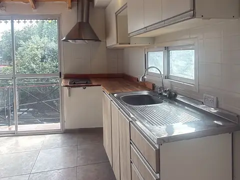 Depto Tipo Casa en Alquiler de 2 ambientes